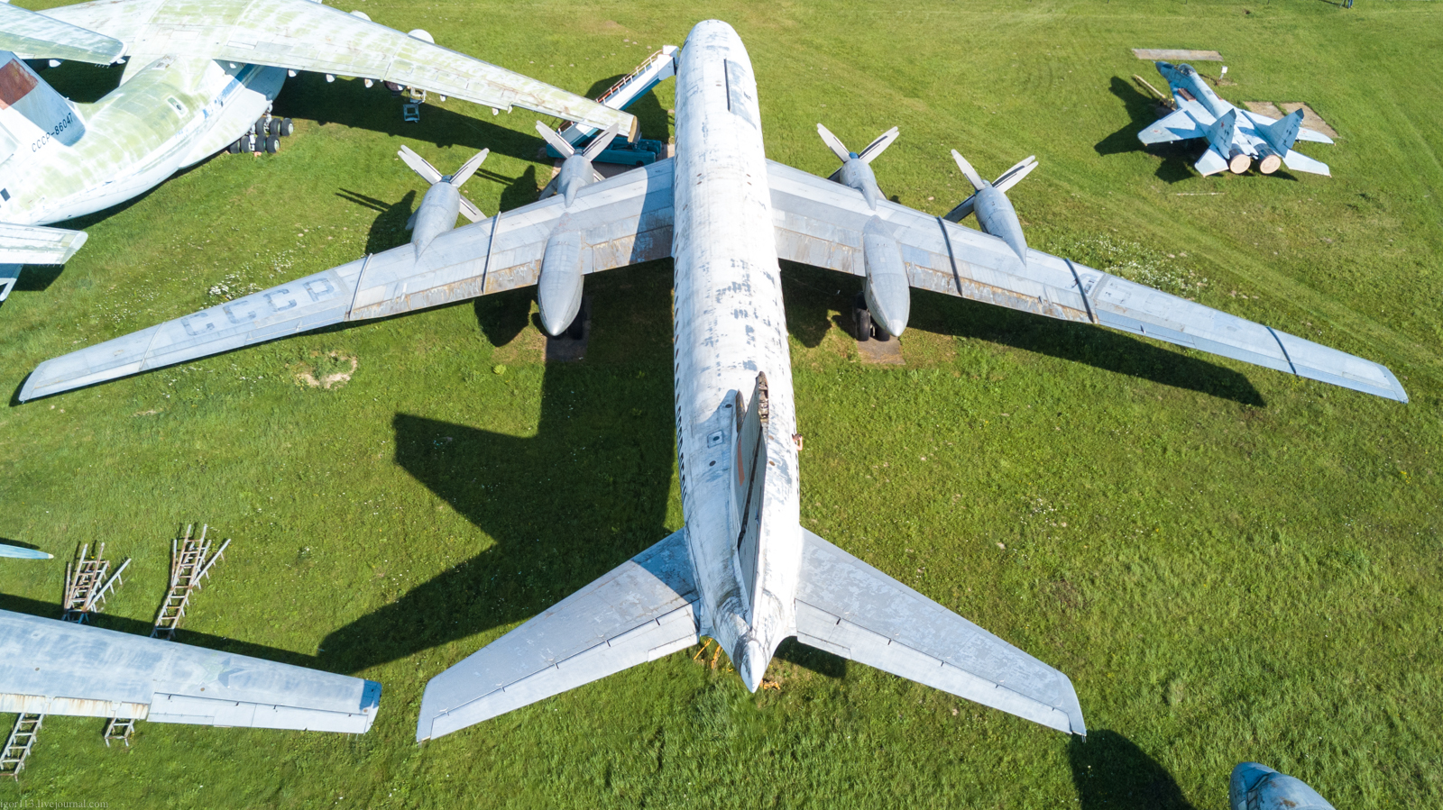 Центральный музей ВВС в Монино 240819: первый прототип Ту-114 снаружи. 