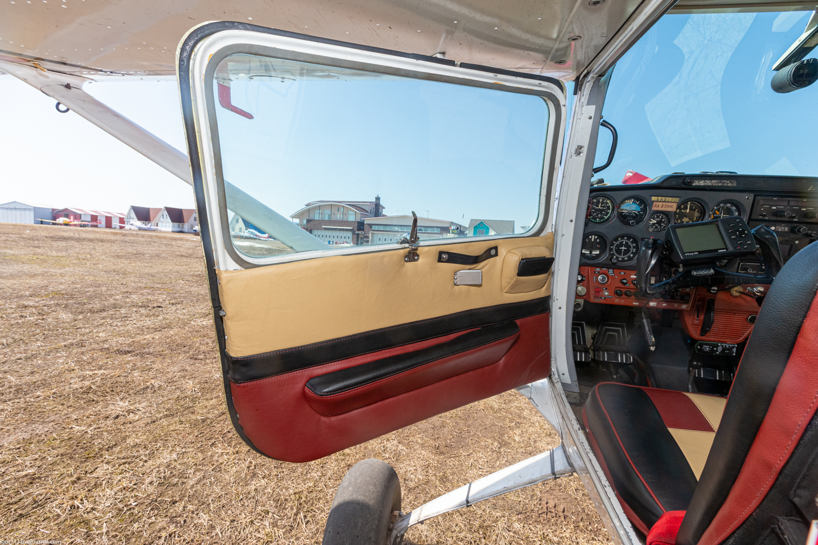 Cessna-A150K с хвостовым колесом на Северке 11 апреля 2021 года. 
