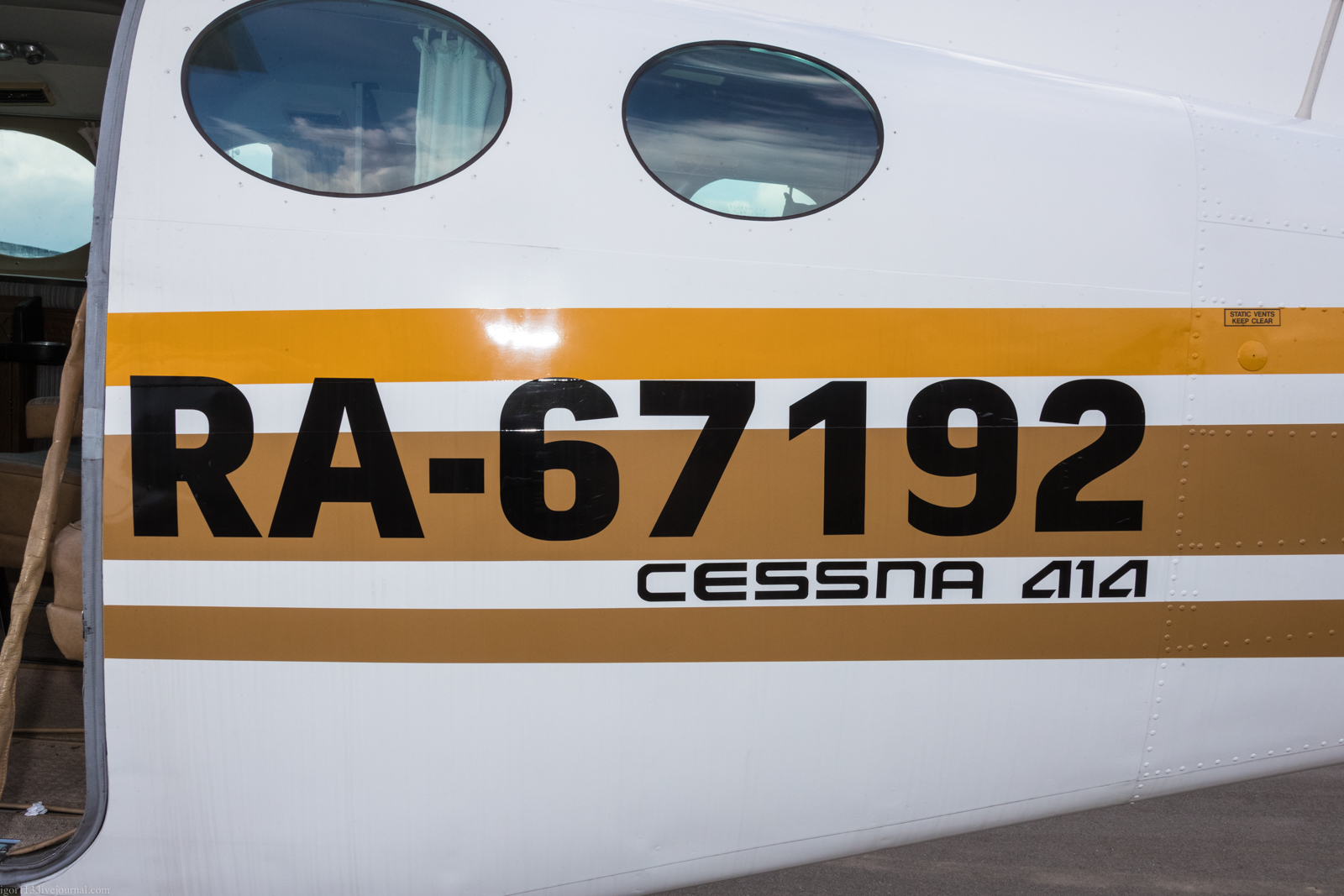 Cessna 414 Chancellor 19 марта 2020 года в Мячково ч2, внутри самолета. 
