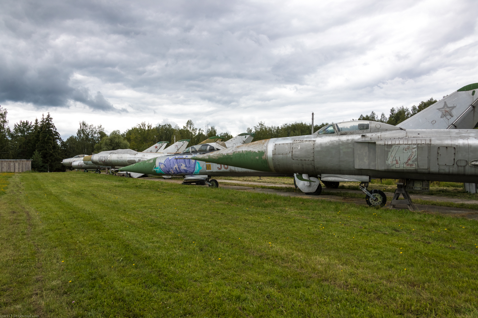 Медынь ч9-2: несколько Су-15. 