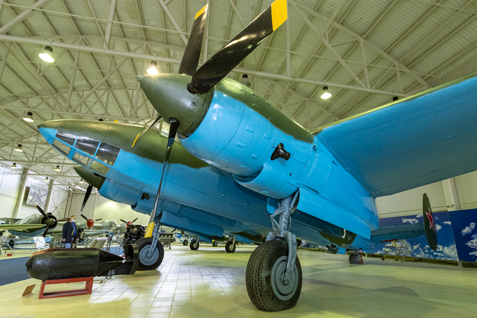 Музей ВВС Монино 030421 зал 2: фронтовой бомбардировщик Ту-2. 