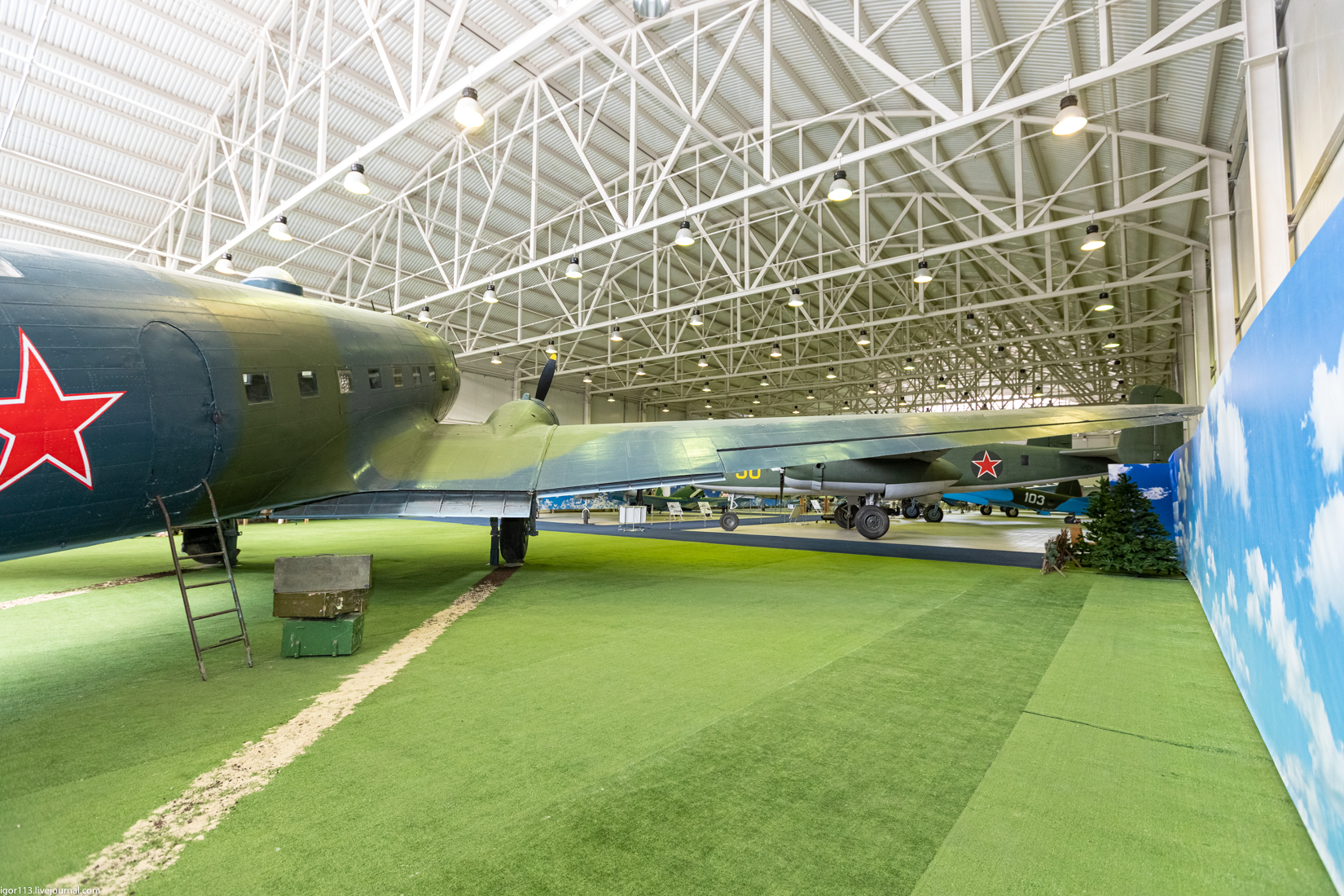 Музей ВВС Монино 030421 зал 2: военно-транспортный Ли-2Т. 