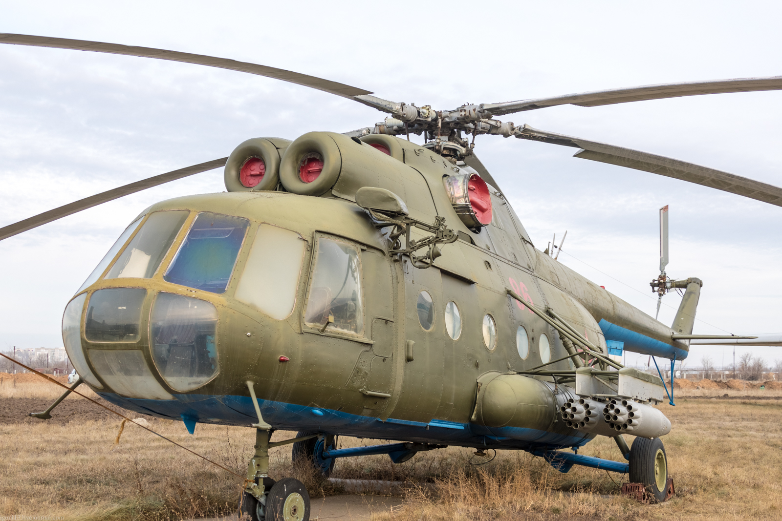 Музей Дальней авиации в Энгельсе: транспортно-десантный вертолет Ми-8Т.