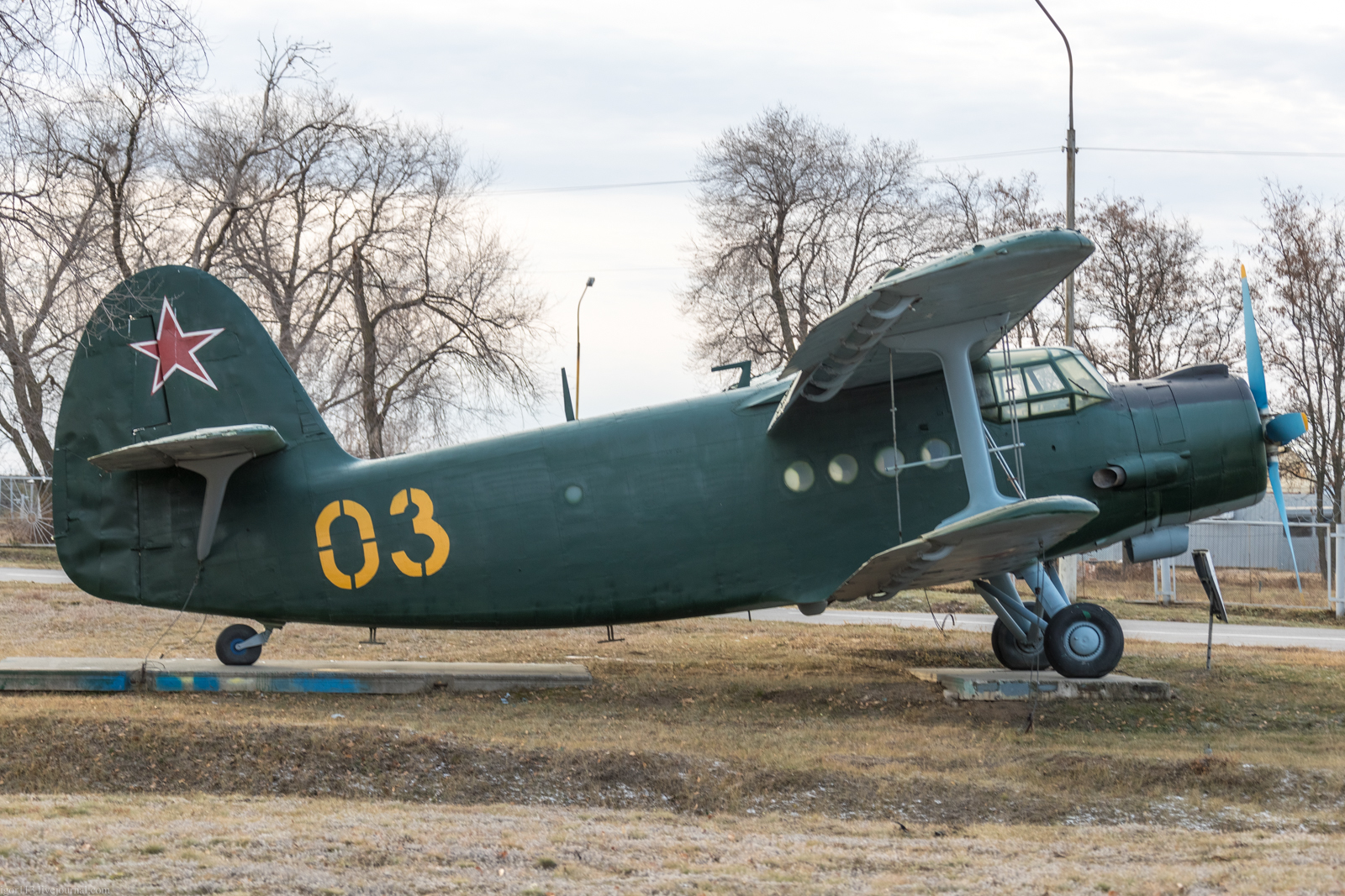 Музей Дальней авиации в Энгельсе: самолеты Ан-24 и Ан-2. 
