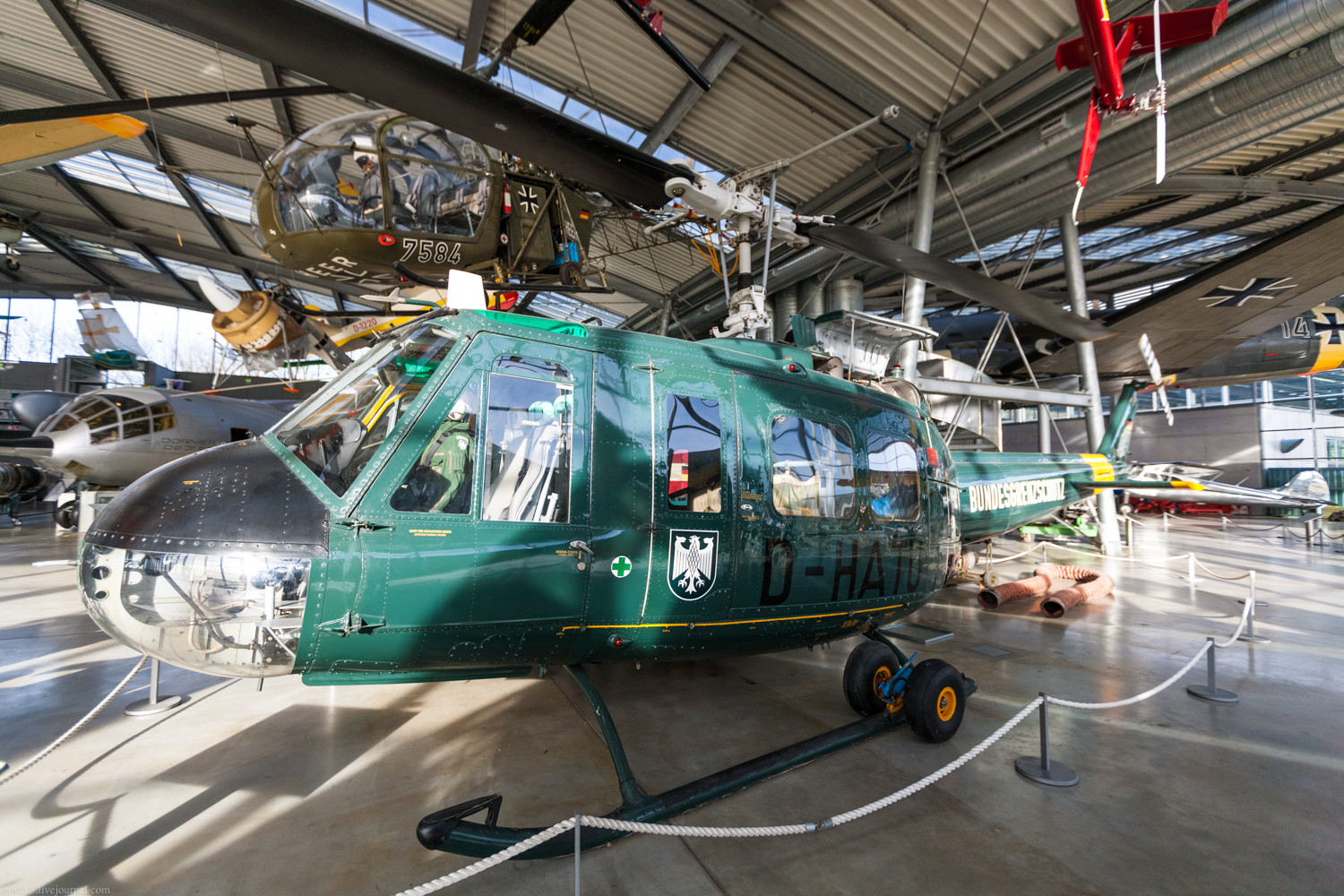 Немецкий музей: многоцелевой вертолет Bell UH-1D Iroquois.