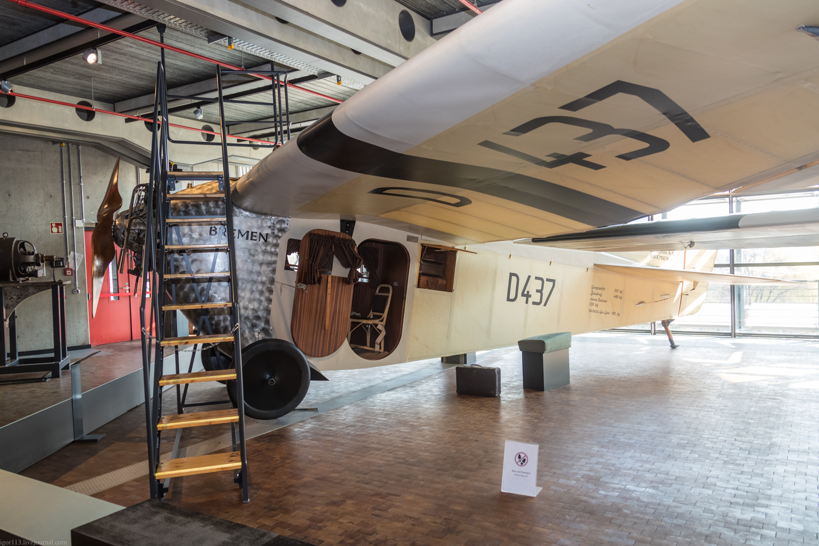 Технический музей Берлина : реплика пассажирского Focke-Wulf FwA 16. 