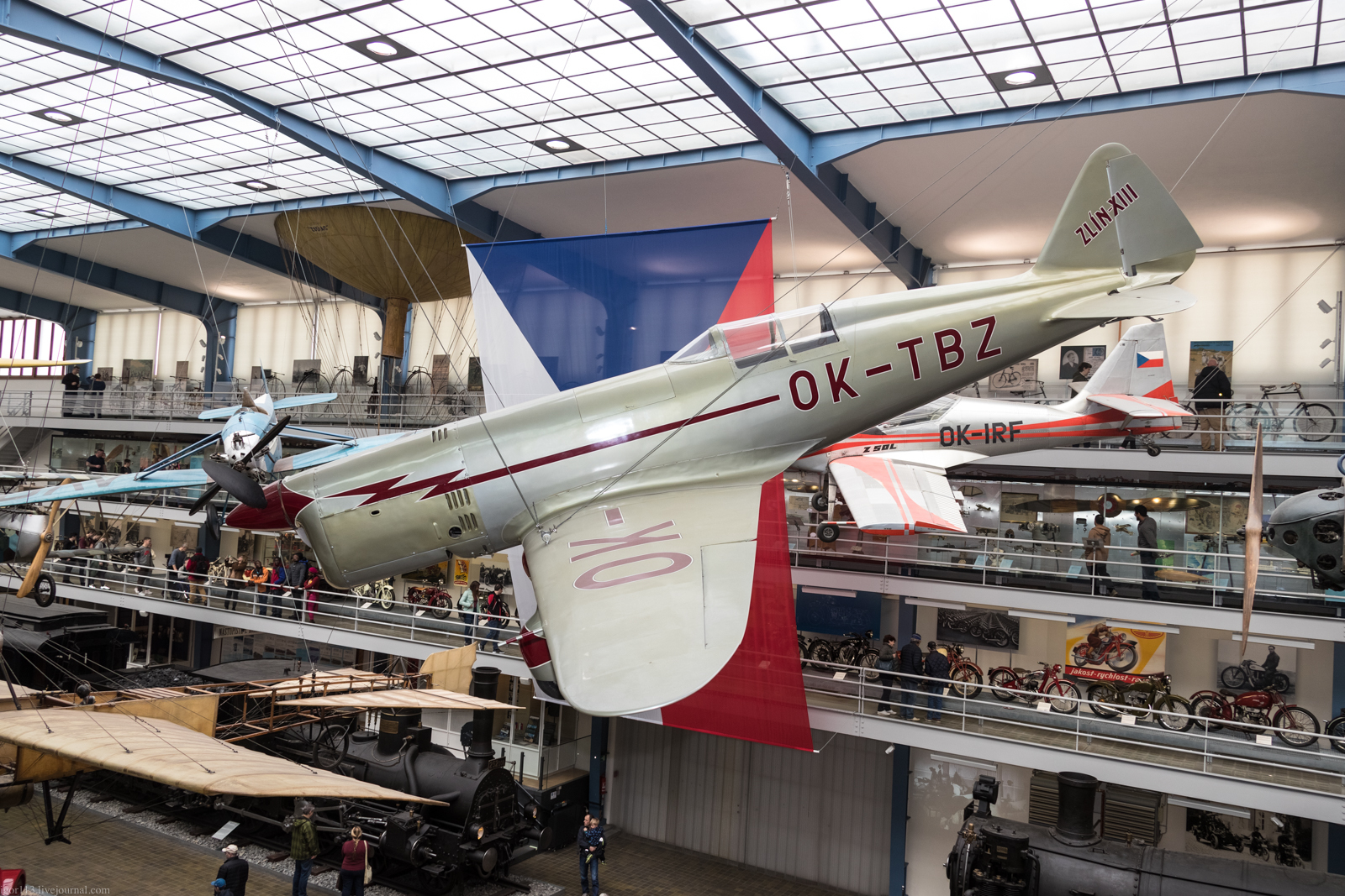 Технический музей Праги: чешский легкий самолет Zlin Z-13.