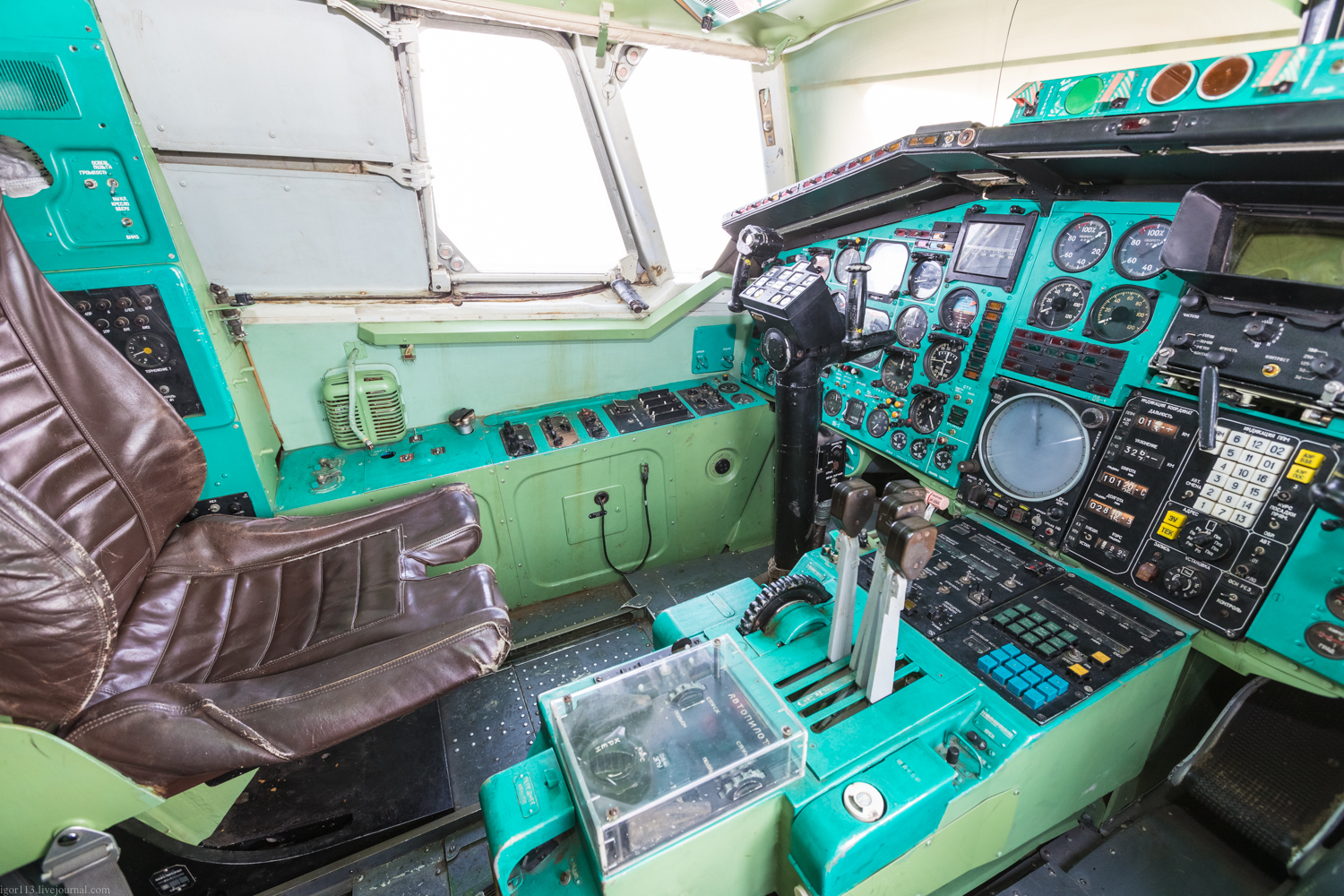 Ульяновский музей Гражданской авиации :сверхзвуковой лайнер Ту-144 внутри. 