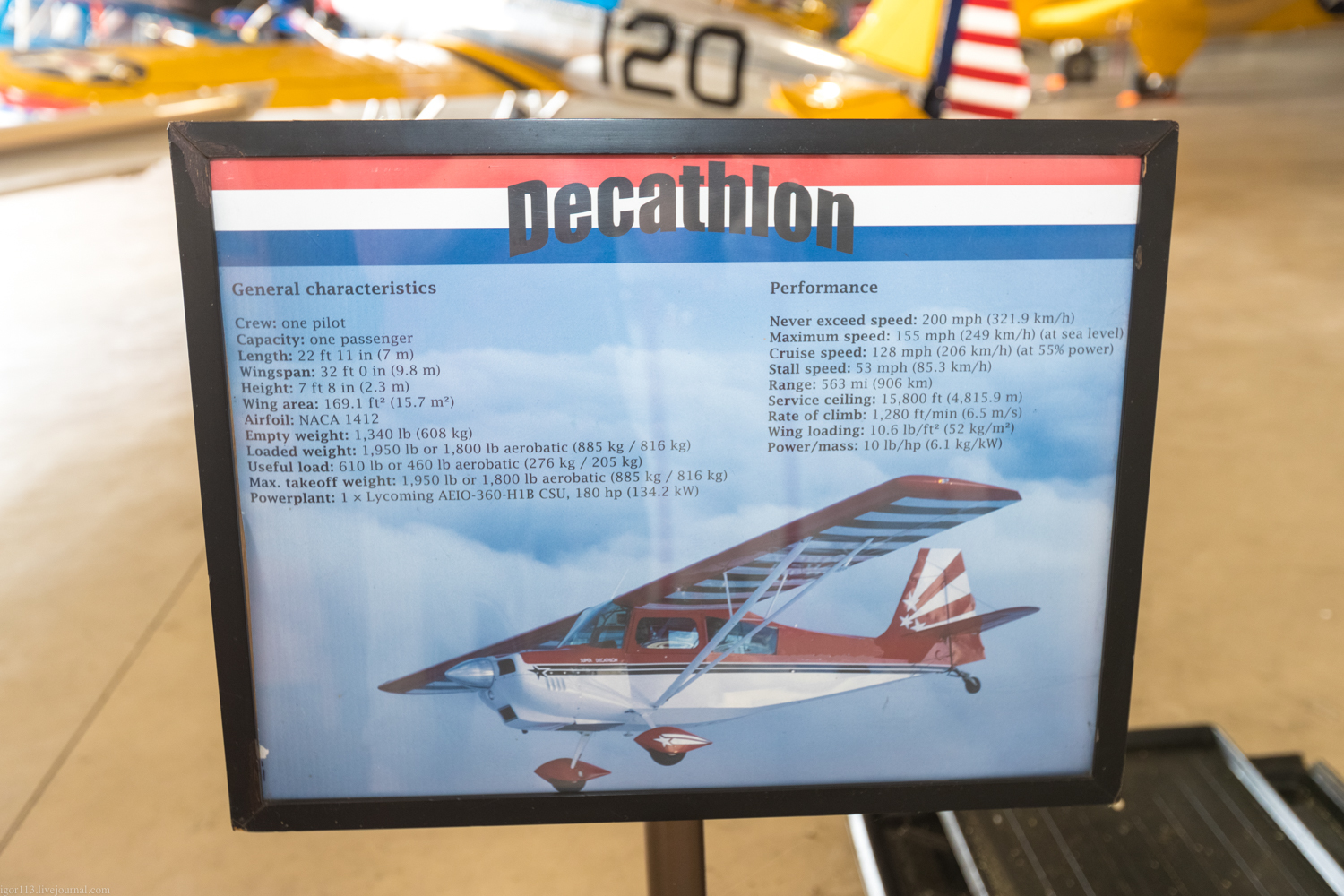 Wings over Miami: легкий самолет American Champion 8KCAB Decathlon ( он же 